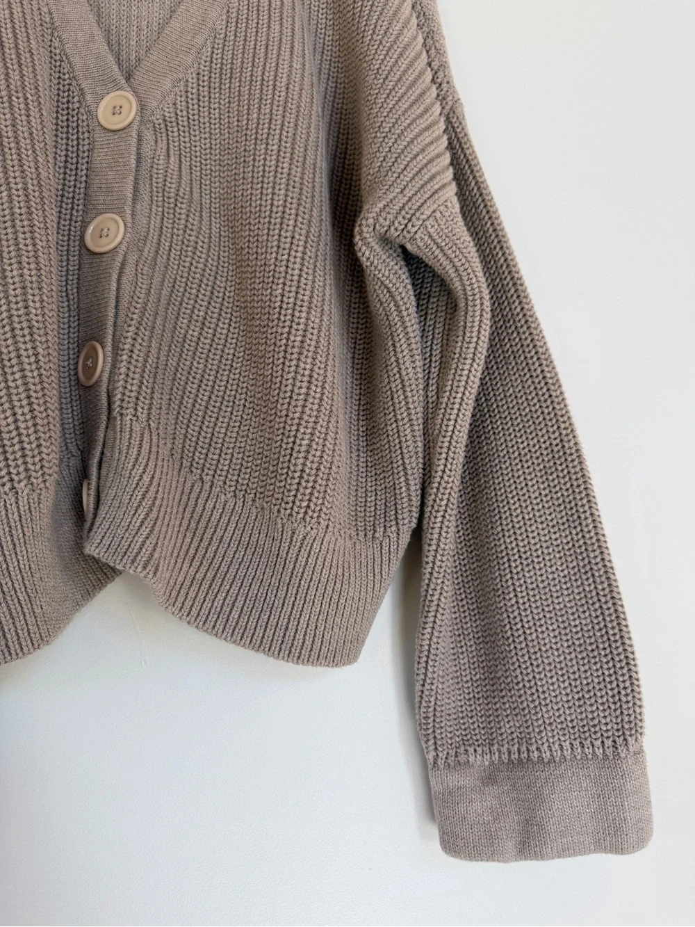 VETTA Capsule Collection 100% Organic Cotton Chunky Cropped Cardigan Sweater